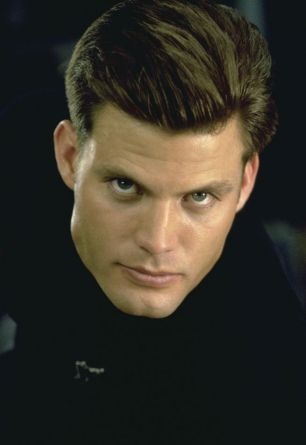 Casper Van Dien