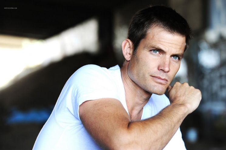 Casper Van Dien