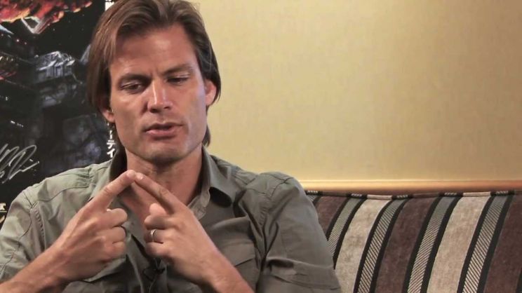 Casper Van Dien