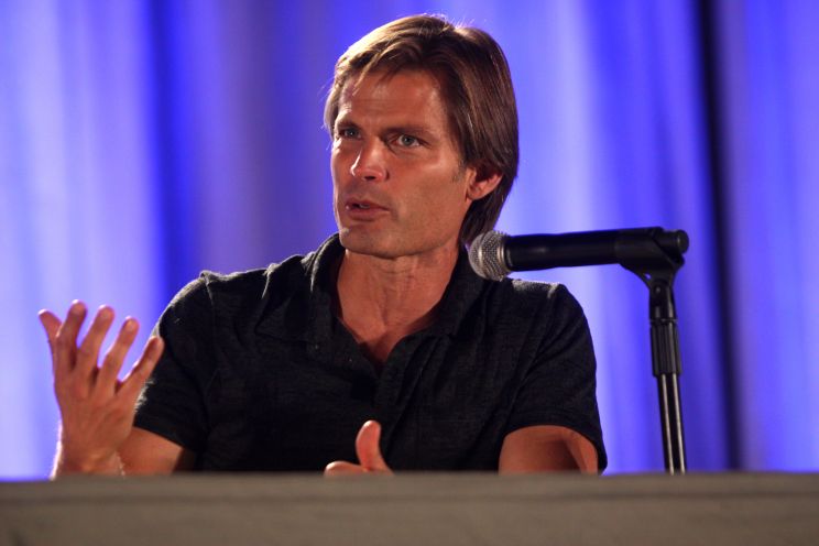 Casper Van Dien