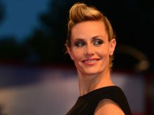 Cécile De France