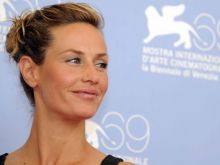Cécile De France