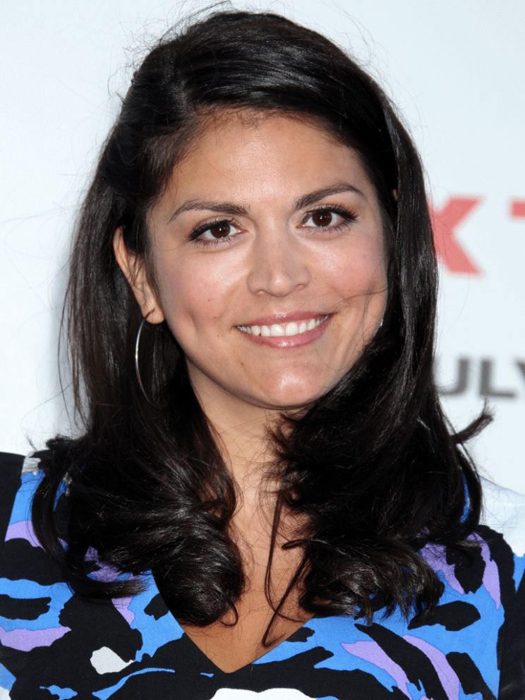 Cecily Strong