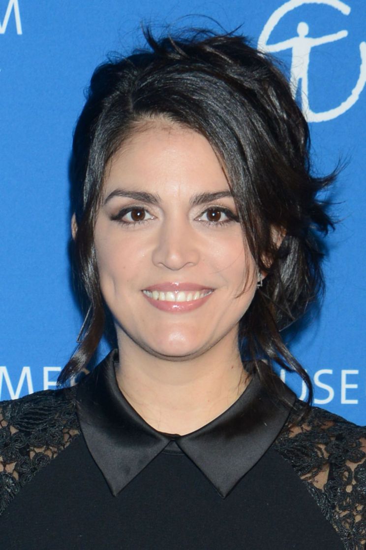 Cecily Strong