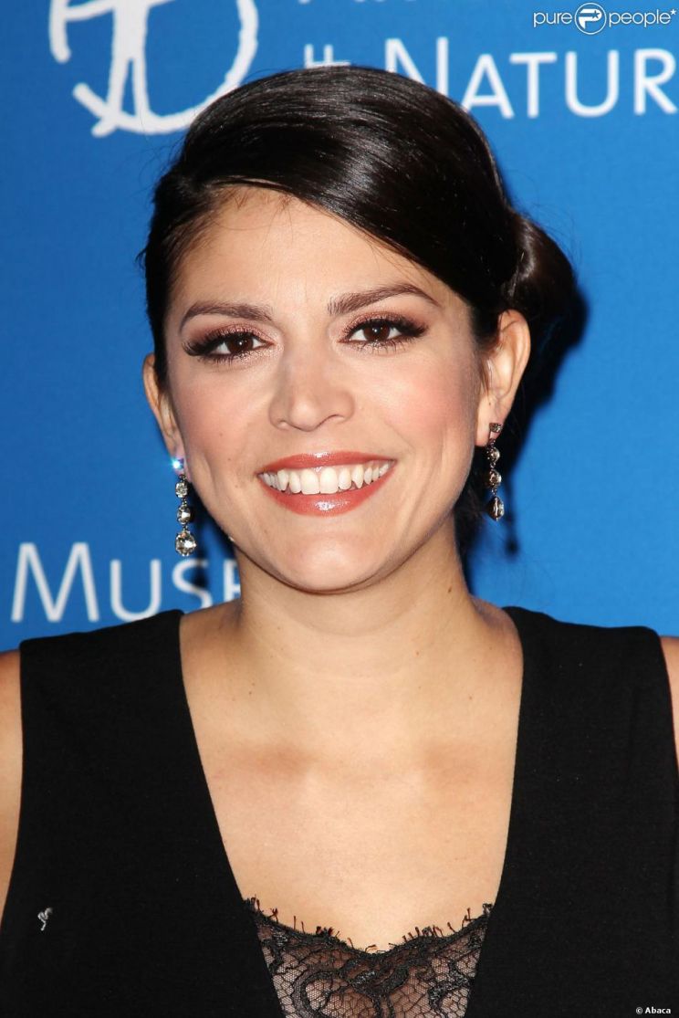 Cecily Strong