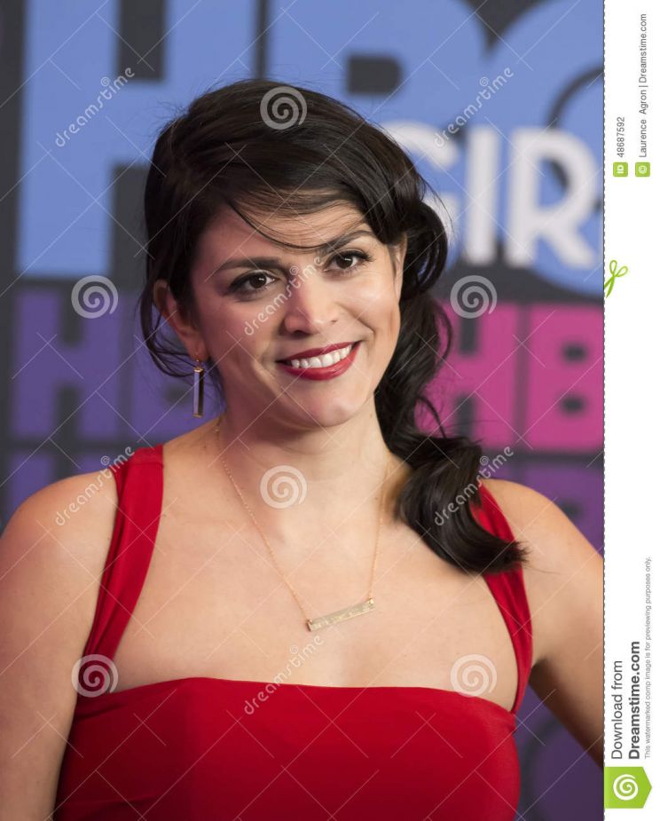 Cecily Strong