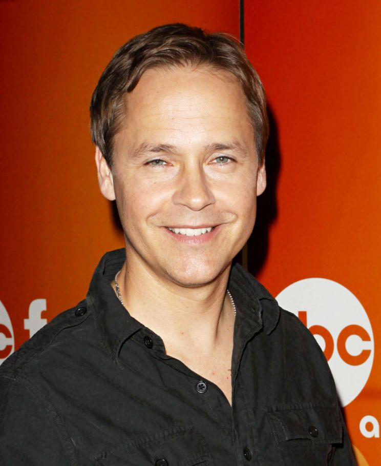 Chad Lowe