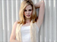 Chandra West