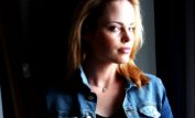 Chandra West