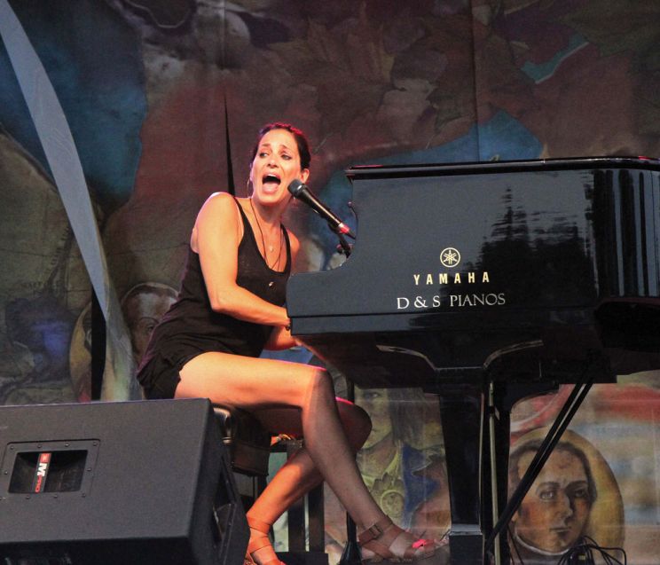 Chantal Kreviazuk