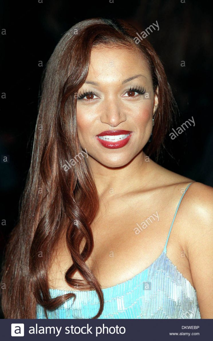 Chante Moore