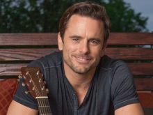 Charles Esten