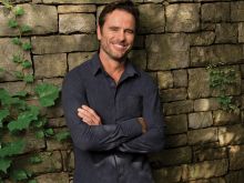 Charles Esten