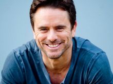 Charles Esten