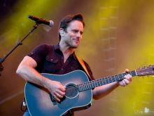 Charles Esten