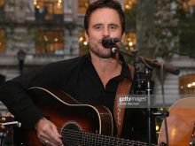 Charles Esten