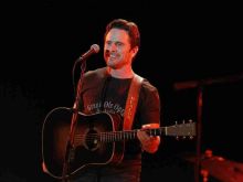 Charles Esten