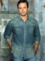 Charles Esten