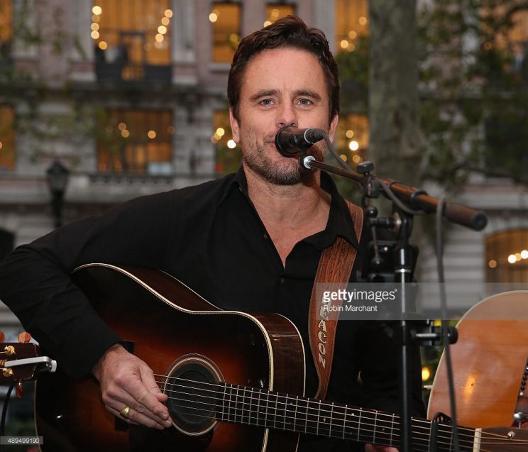 Charles Esten