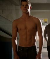 Charlie Carver