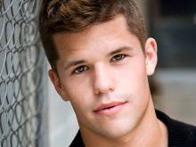 Charlie Carver