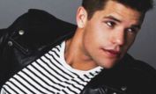 Charlie Carver