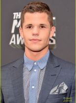 Charlie Carver