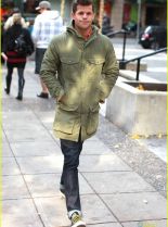 Charlie Carver photo