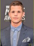 Charlie Carver