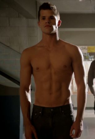 Charlie Carver