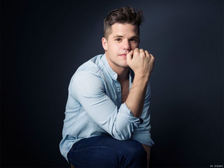 Charlie Carver