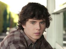 Charlie McDermott