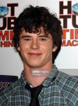 Charlie McDermott