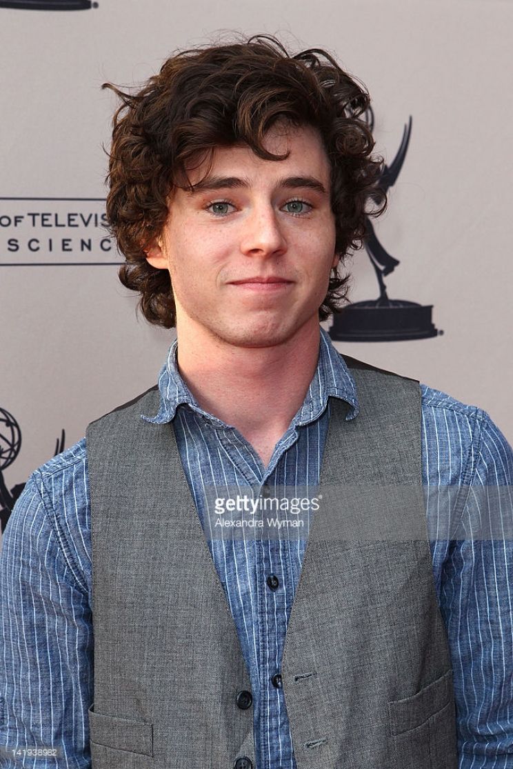 Charlie McDermott