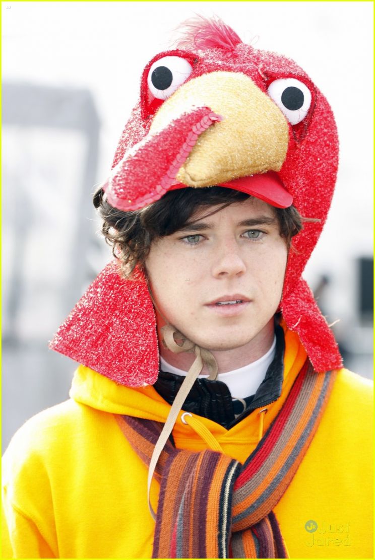 Charlie McDermott