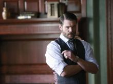 Charlie Weber