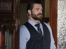 Charlie Weber