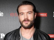 Charlie Weber