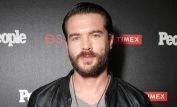 Charlie Weber