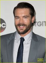 Charlie Weber