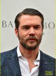 Charlie Weber