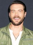 Charlie Weber