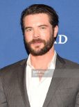 Charlie Weber