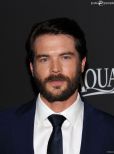 Charlie Weber