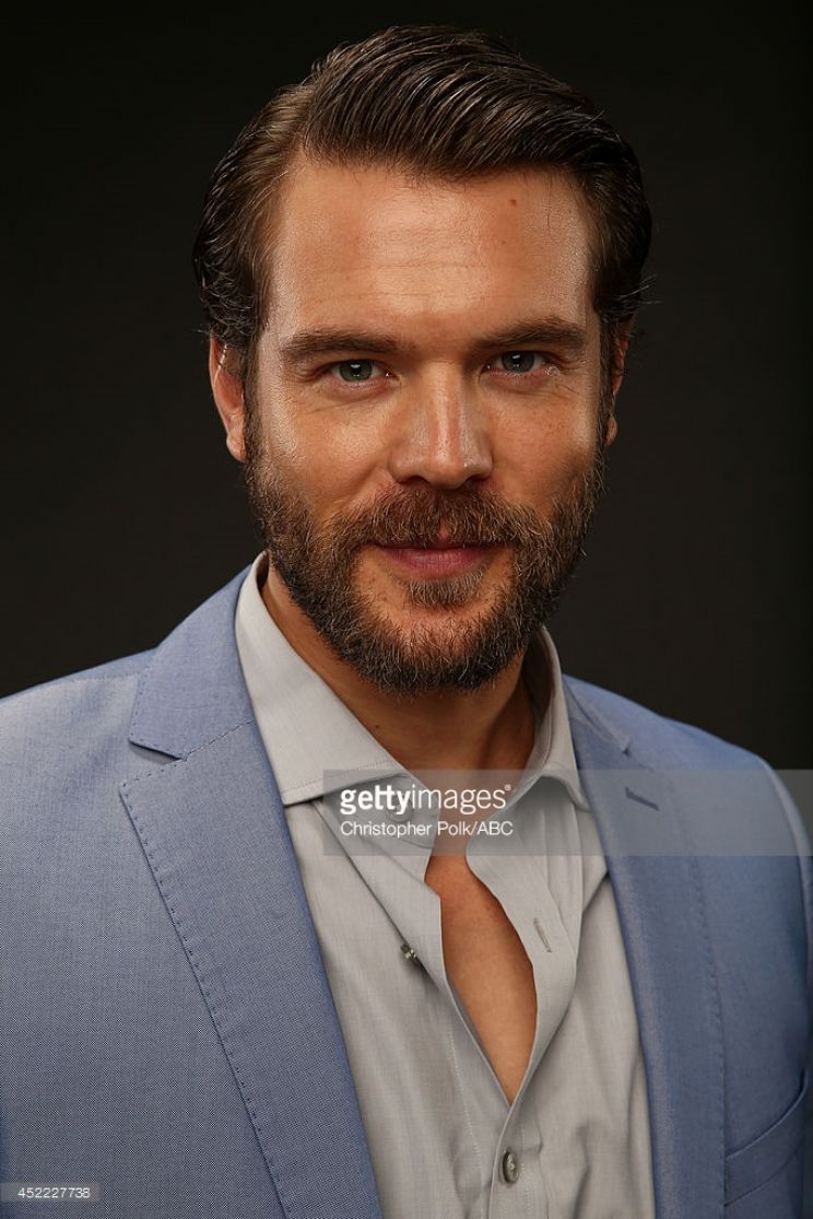 Charlie Weber