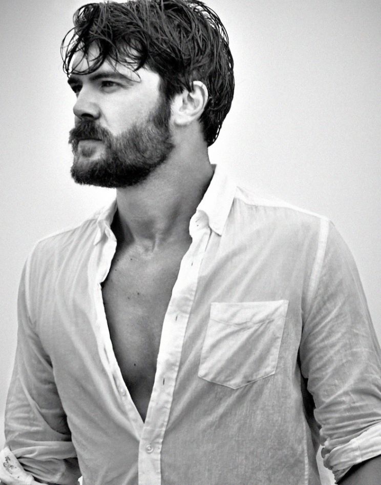 Charlie Weber