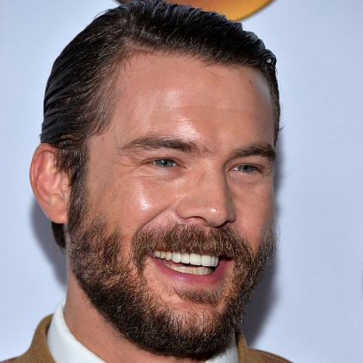 Charlie Weber