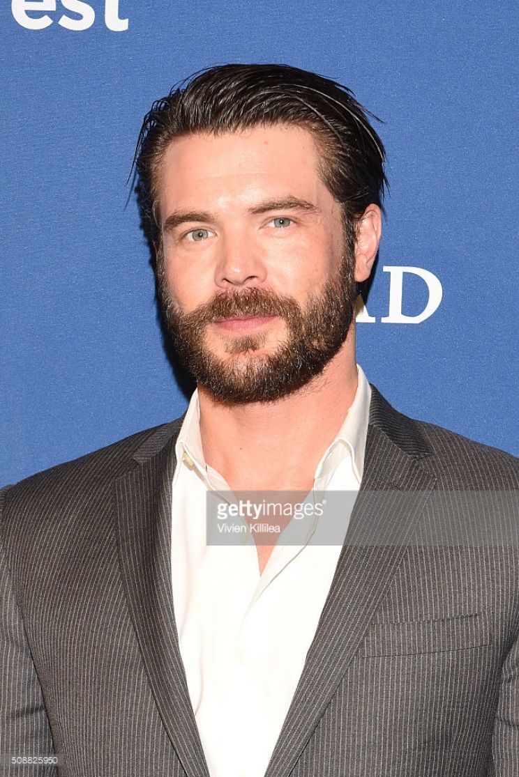 Charlie Weber