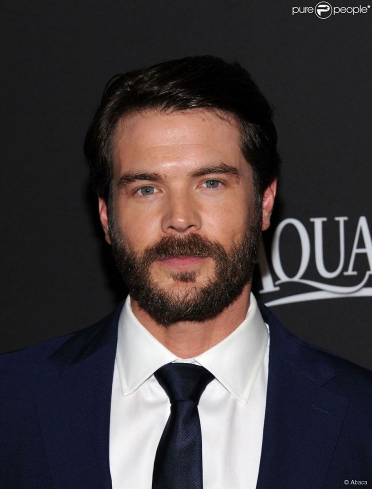Charlie Weber
