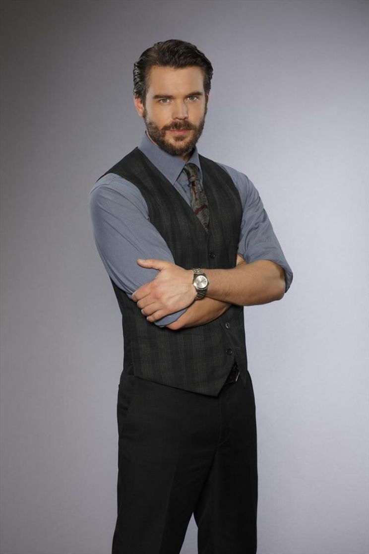 Charlie Weber